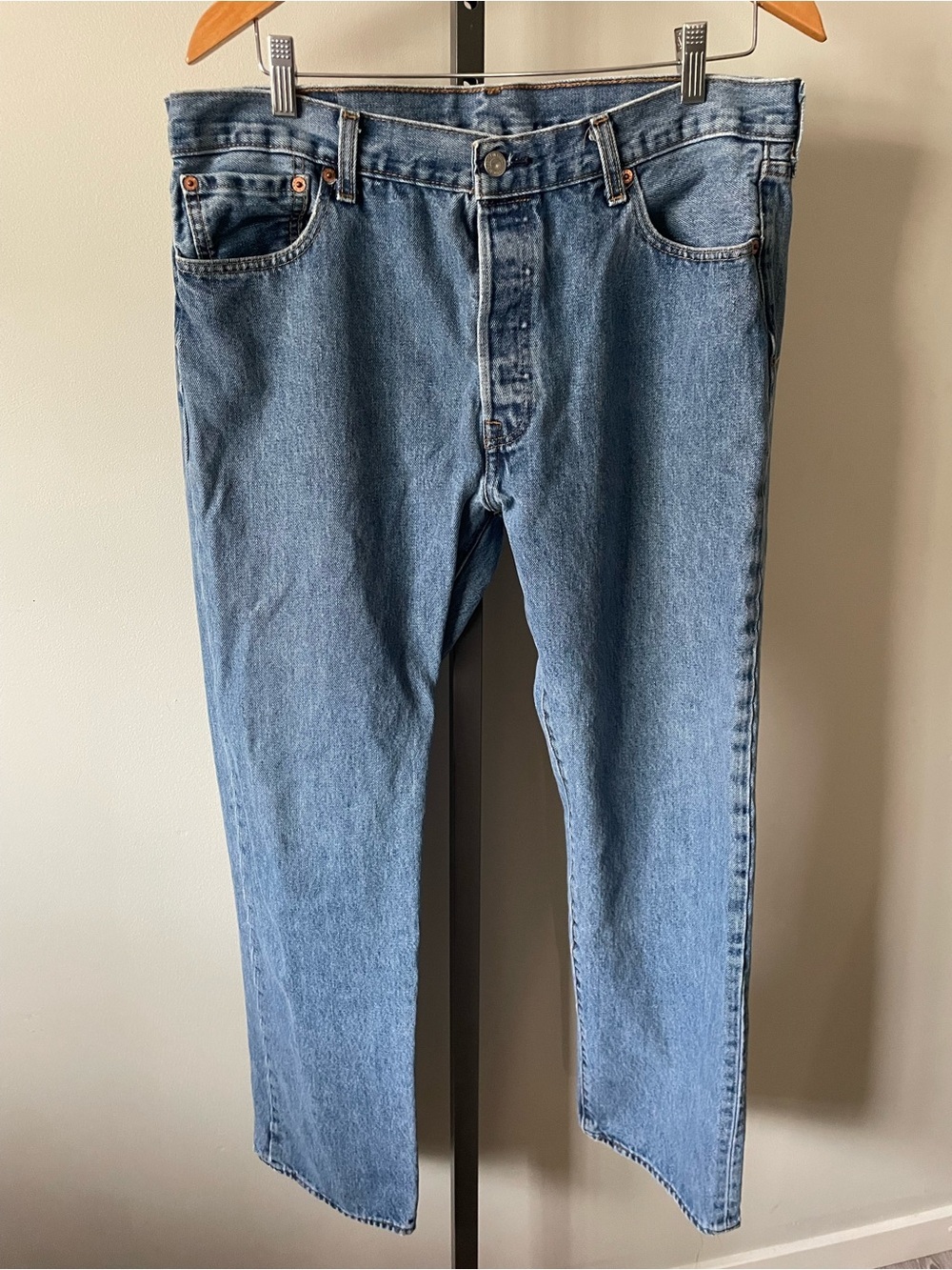 Levi's 501 Original Fit Button Fly Jeans Mens Medium Wash 36x32